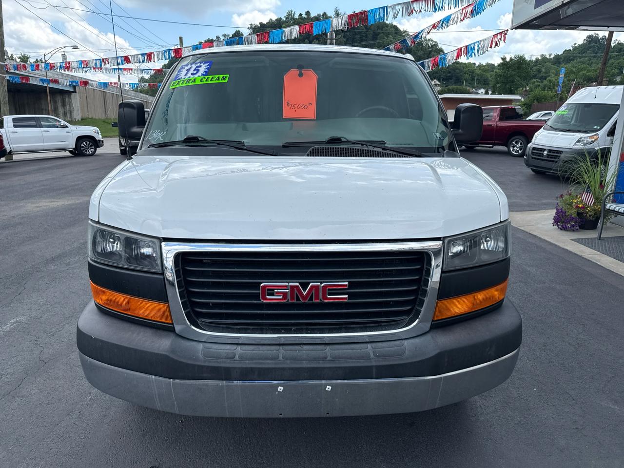 GMC Savana Cargo Van RWD 2500 135" 2015