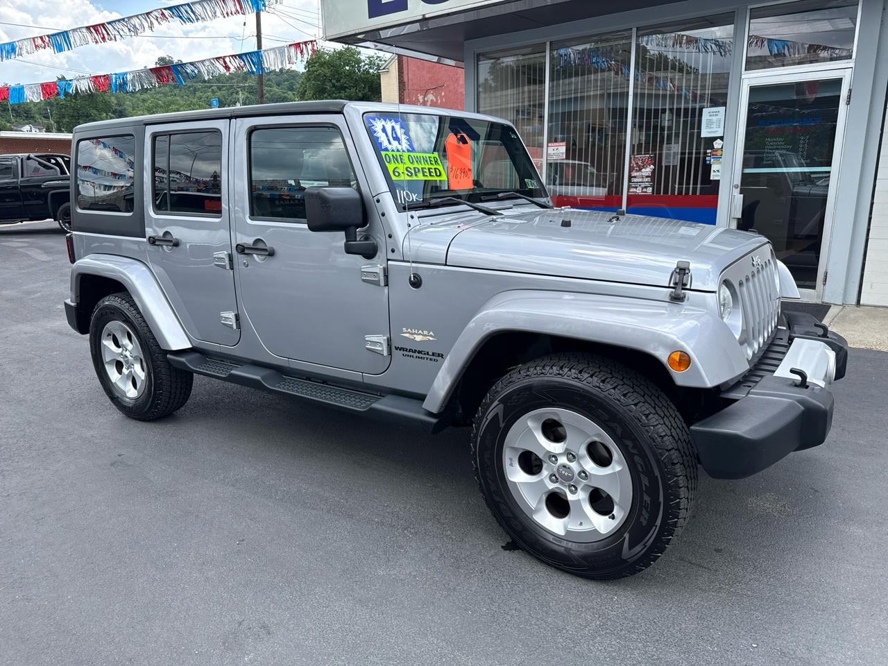 2014 Jeep Wrangler Unlimited 4WD 4dr Sahara