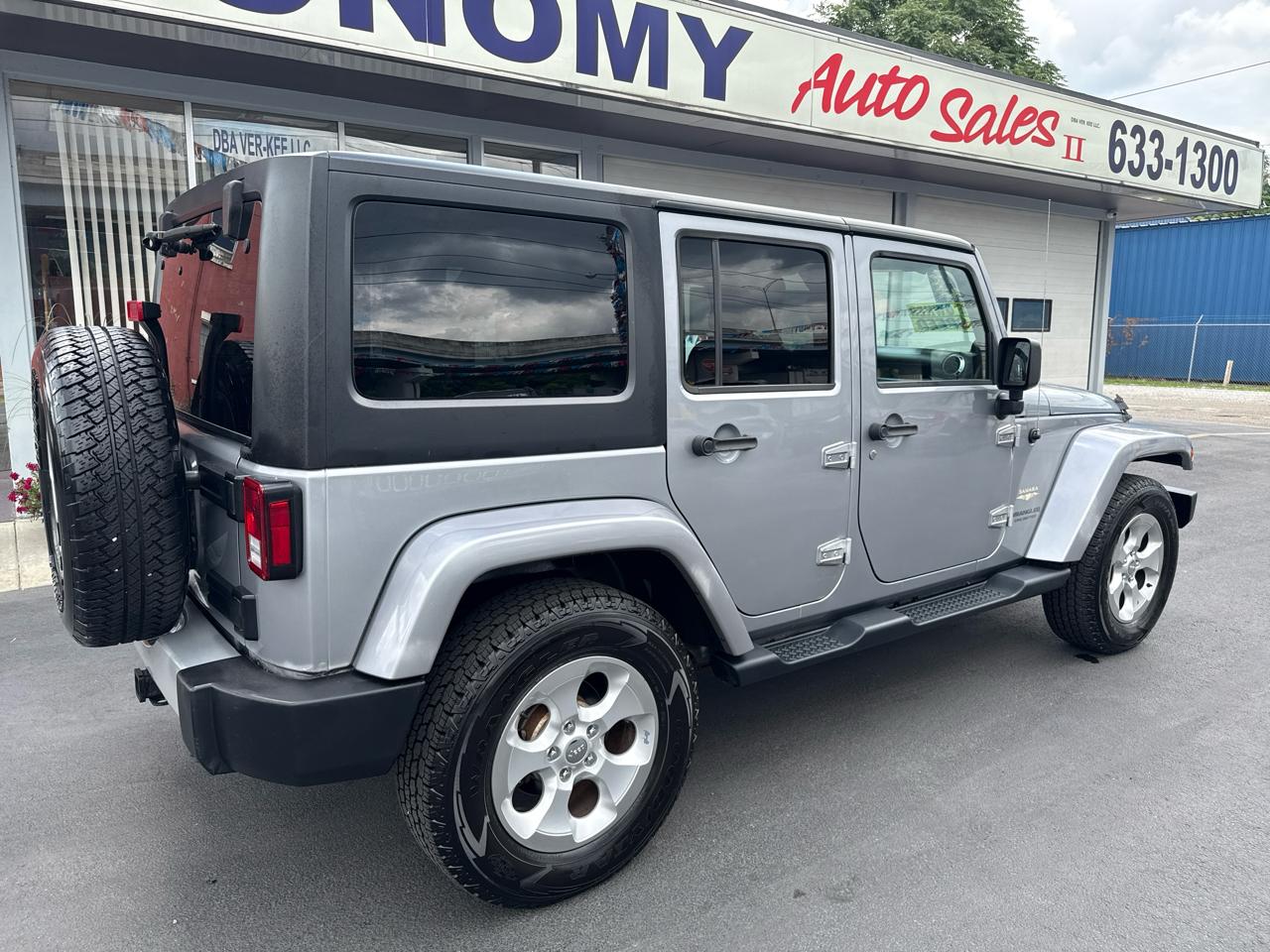 Jeep Wrangler Unlimited 4WD 4dr Sahara 2014