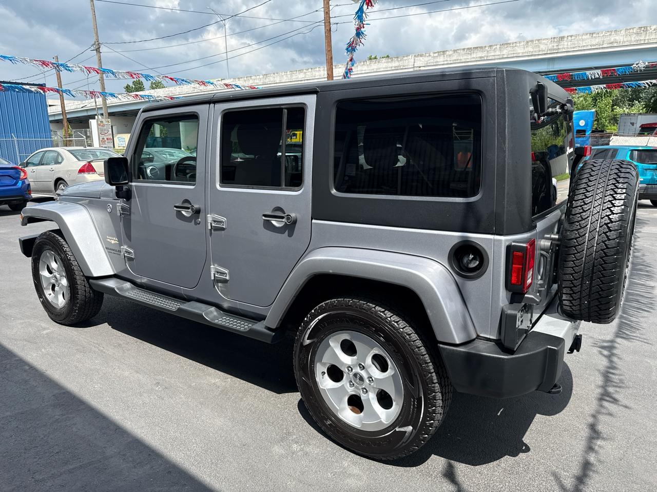 Jeep Wrangler Unlimited 4WD 4dr Sahara 2014