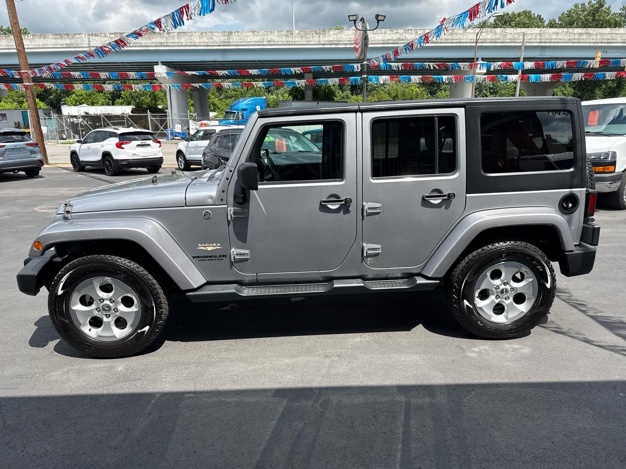 Jeep Wrangler Unlimited 4WD 4dr Sahara 2014