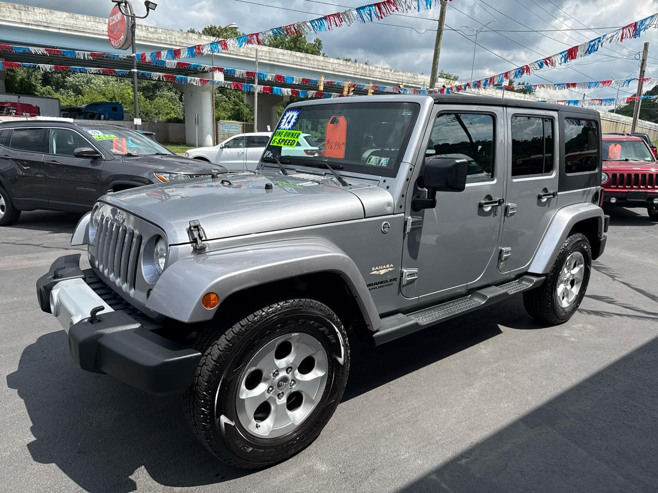 Jeep Wrangler Unlimited 4WD 4dr Sahara 2014