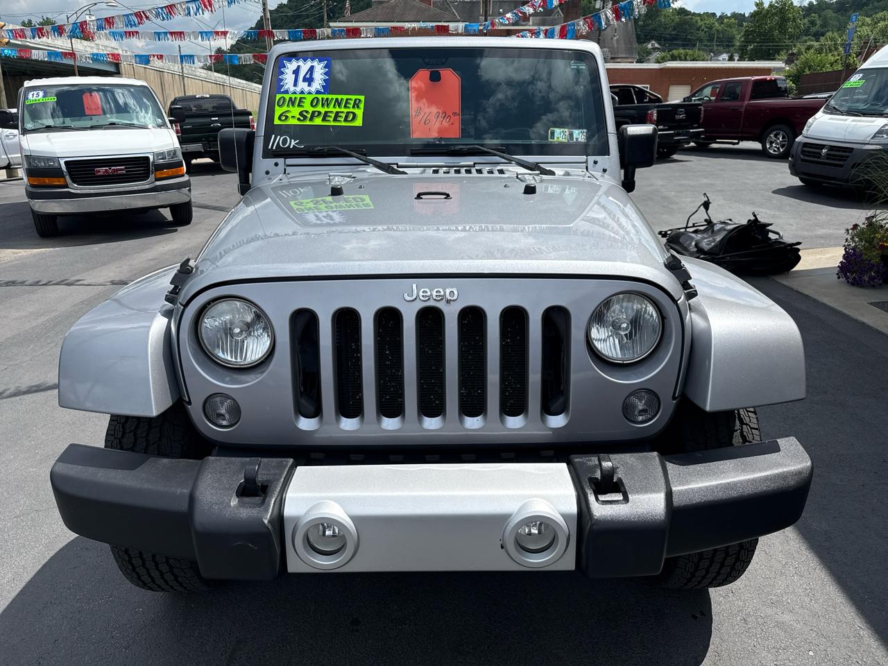 Jeep Wrangler Unlimited 4WD 4dr Sahara 2014