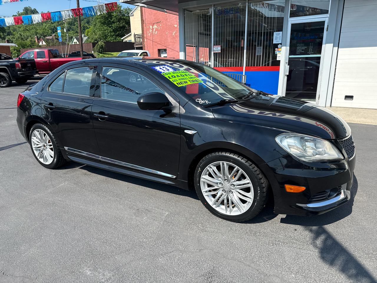 2013 Suzuki Kizashi 4dr Sdn CVT AWD SLS Sport