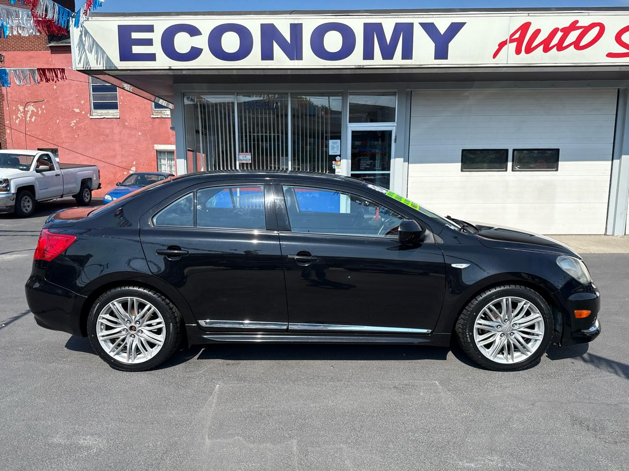 Suzuki Kizashi 4dr Sdn CVT AWD SLS Sport 2013
