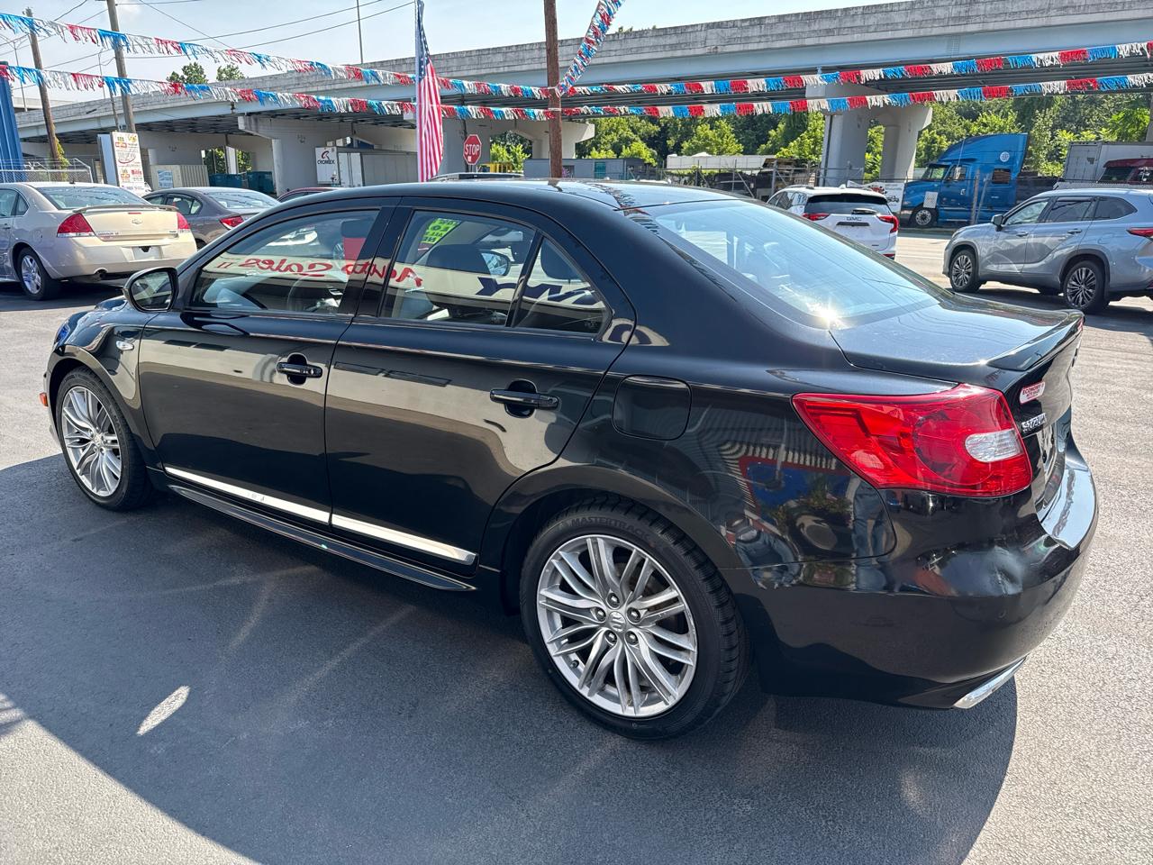 Suzuki Kizashi 4dr Sdn CVT AWD SLS Sport 2013