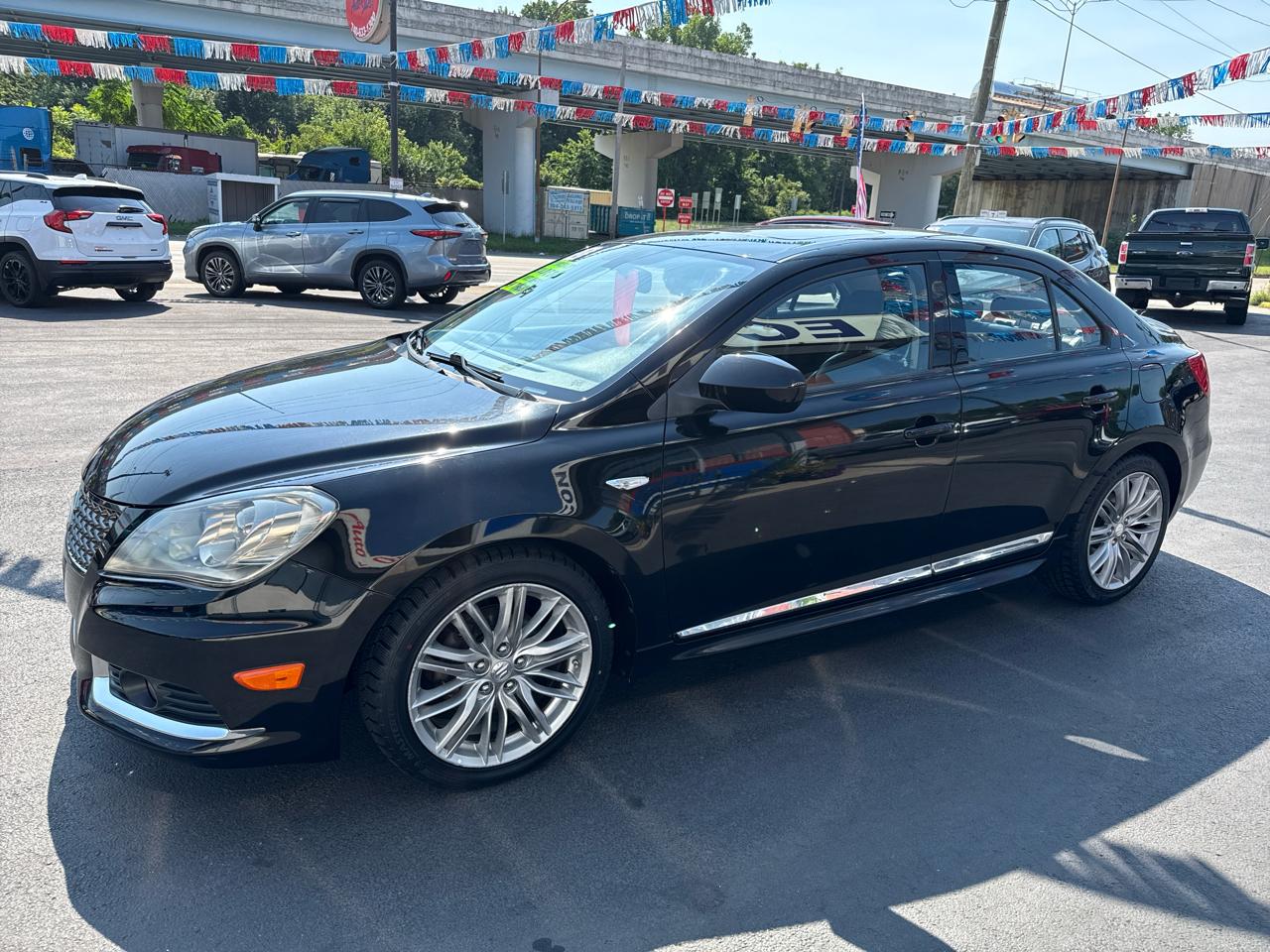 Suzuki Kizashi 4dr Sdn CVT AWD SLS Sport 2013