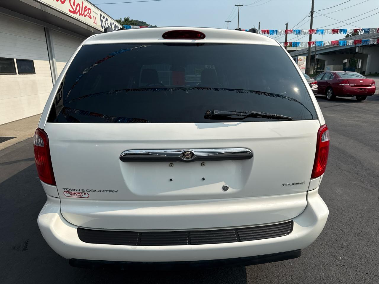 Chrysler Town & Country 4dr LWB Touring FWD 2005