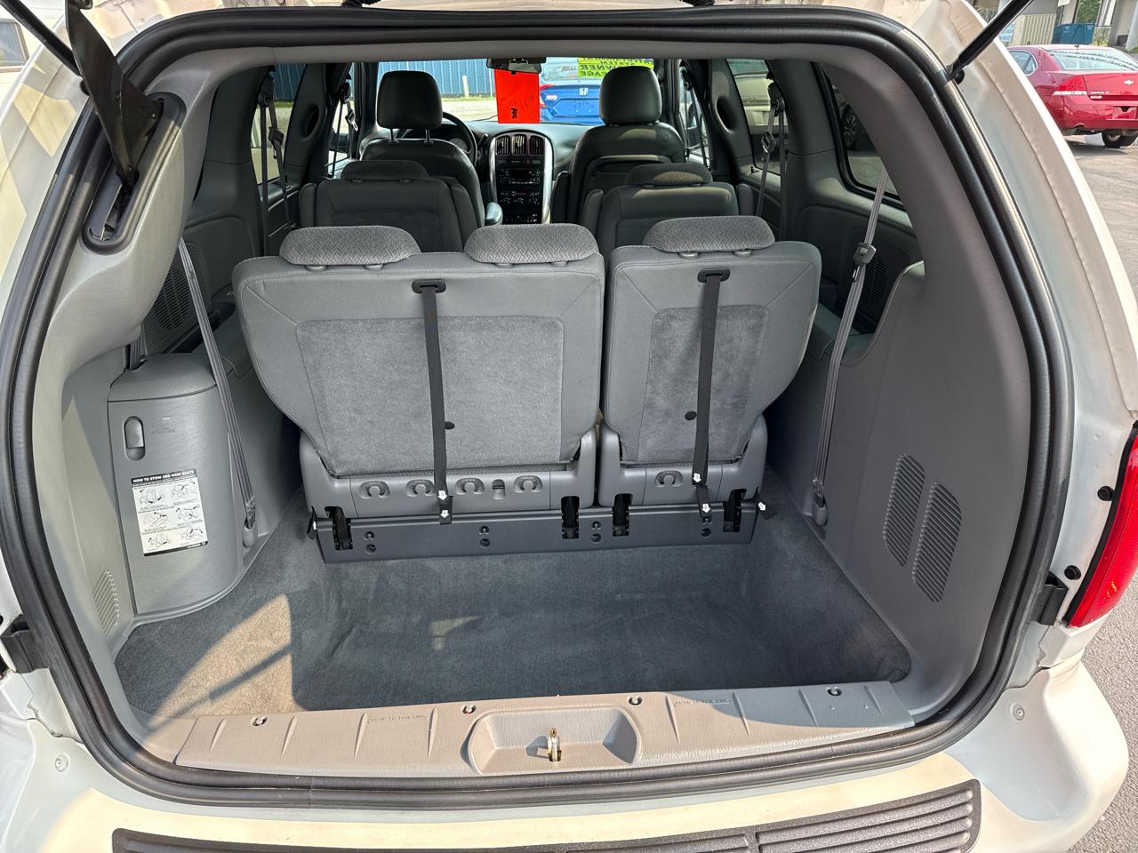 Chrysler Town & Country 4dr LWB Touring FWD 2005
