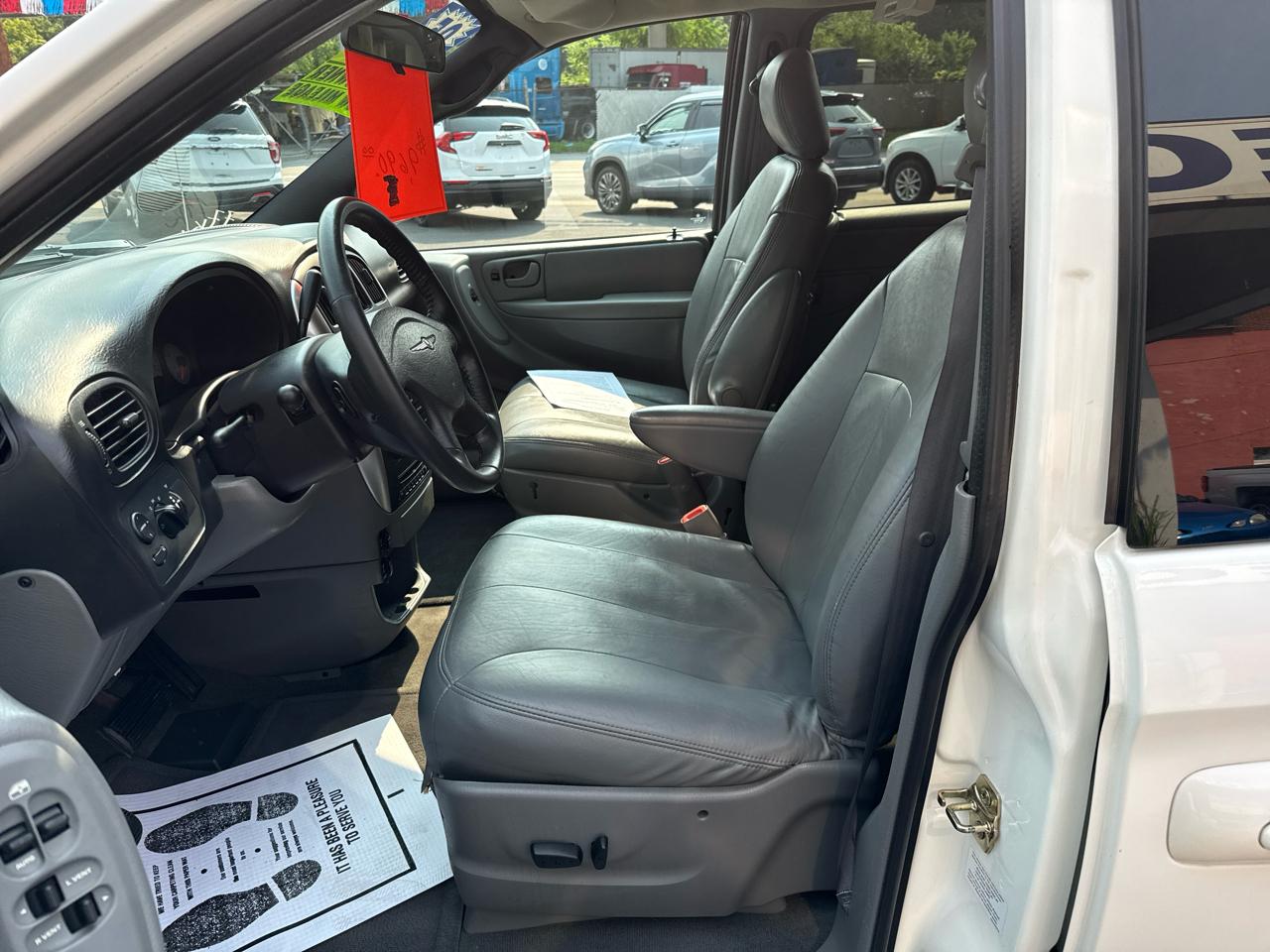 Chrysler Town & Country 4dr LWB Touring FWD 2005