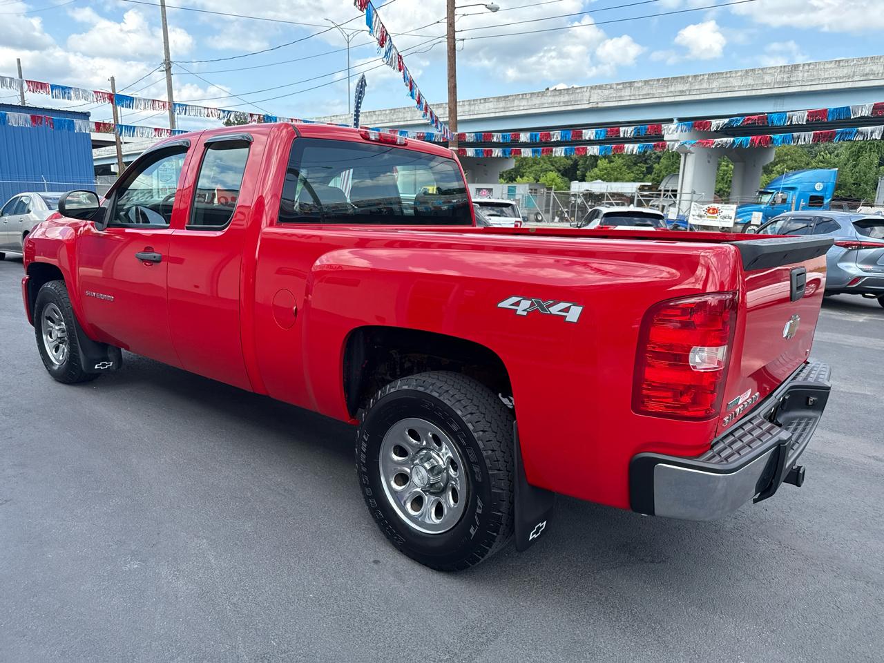 Chevrolet Silverado 1500 4WD Ext Cab 143.5" Work Truck 2010
