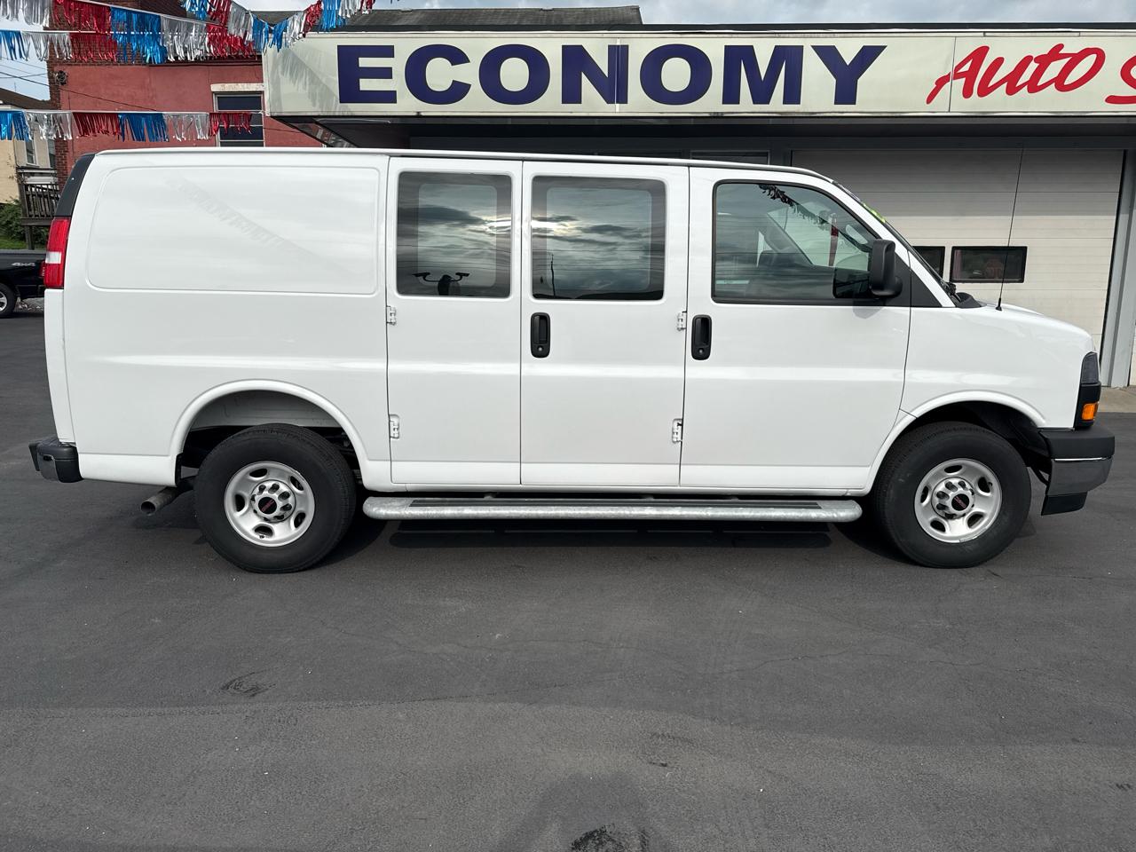 GMC Savana Cargo Van RWD 2500 135" 2025