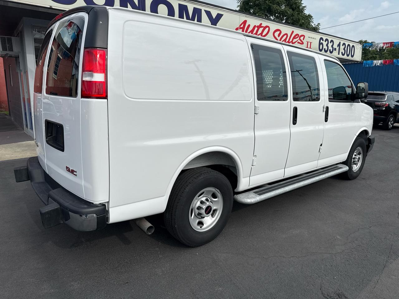 GMC Savana Cargo Van RWD 2500 135" 2025