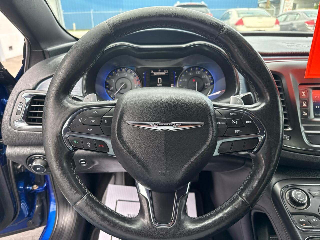 Chrysler 200 4dr Sdn S FWD 2015