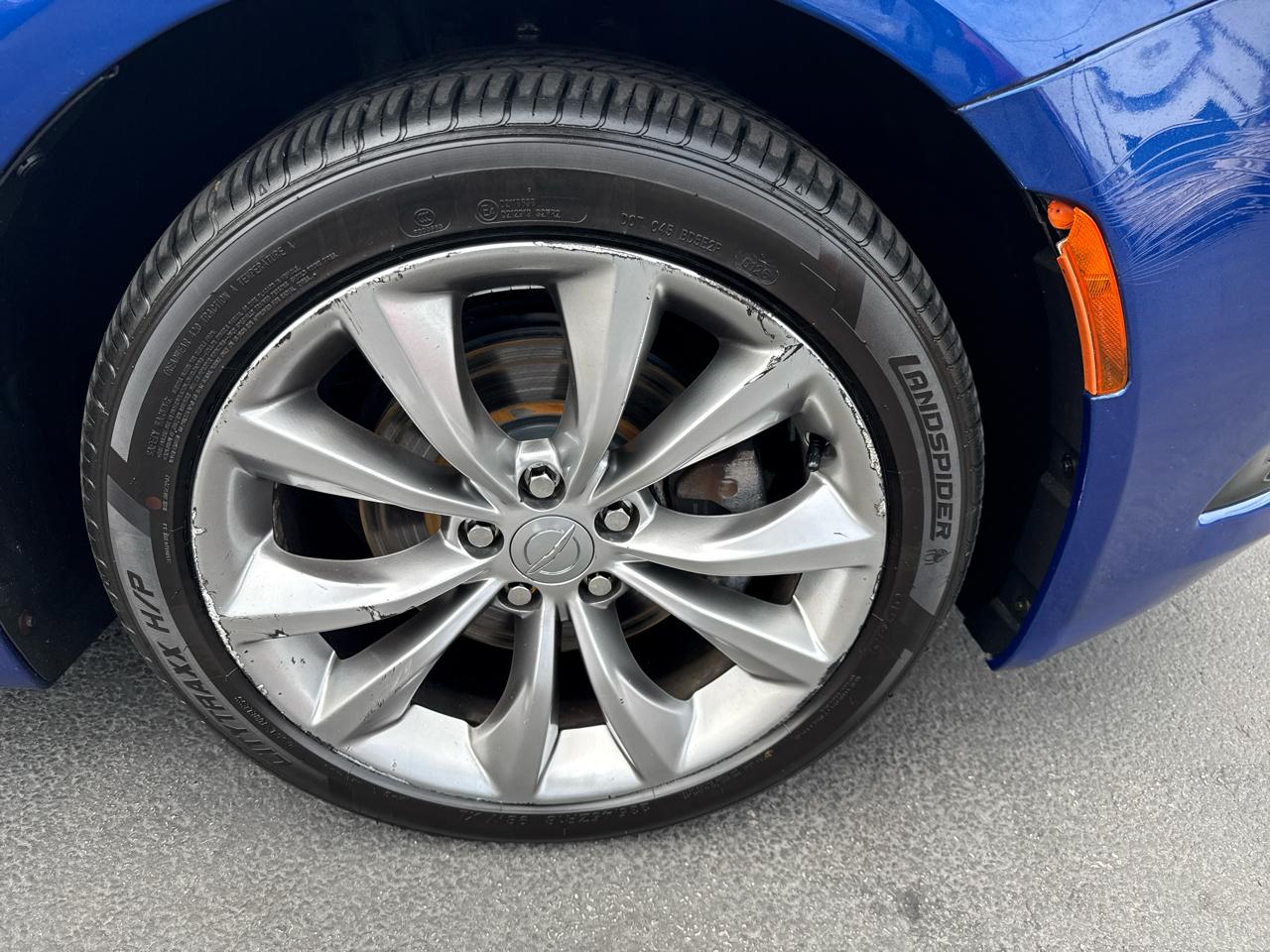 Chrysler 200 4dr Sdn S FWD 2015