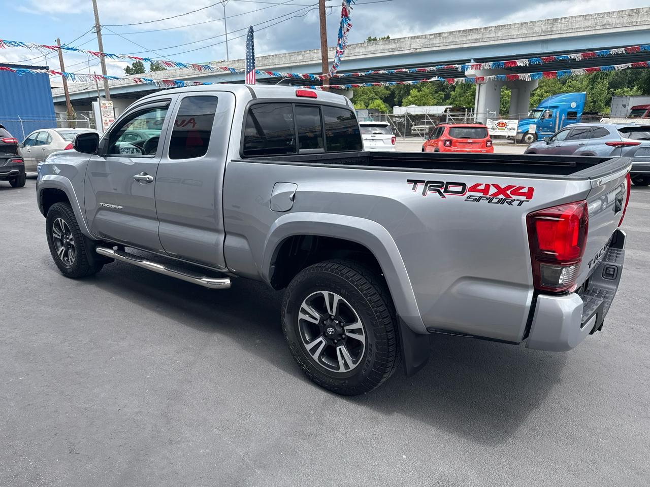Toyota Tacoma 4WD TRD Off Road Access Cab 6' Bed V6 AT (Natl) 2019