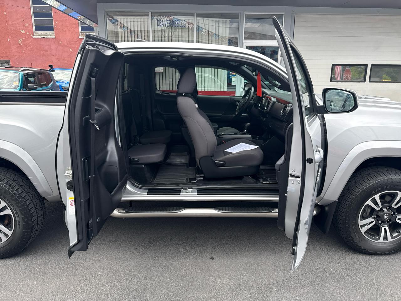 Toyota Tacoma 4WD TRD Off Road Access Cab 6' Bed V6 AT (Natl) 2019