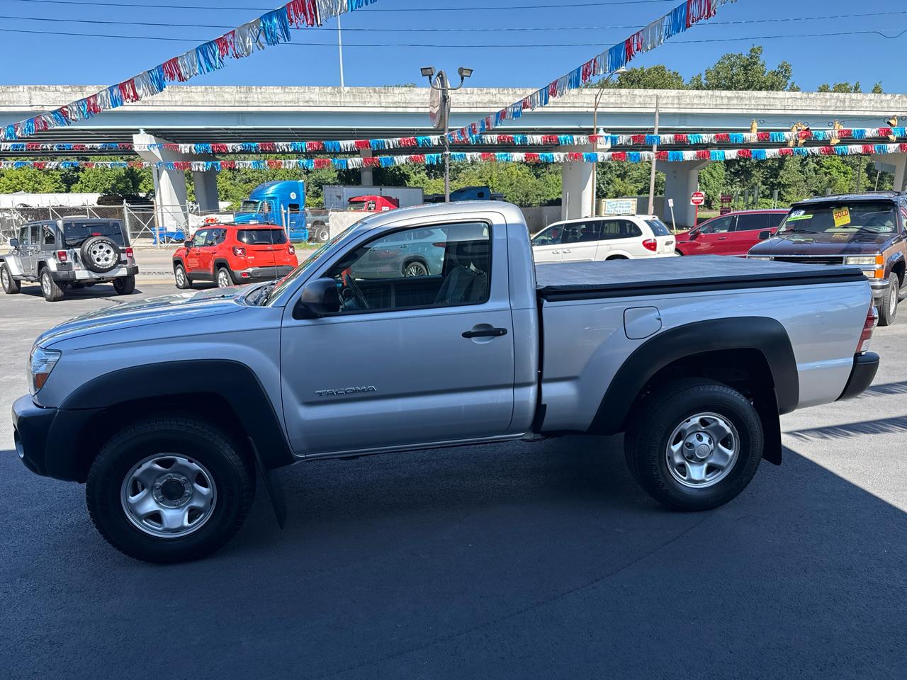 Toyota Tacoma 4WD Reg I4 MT (Natl) 2010