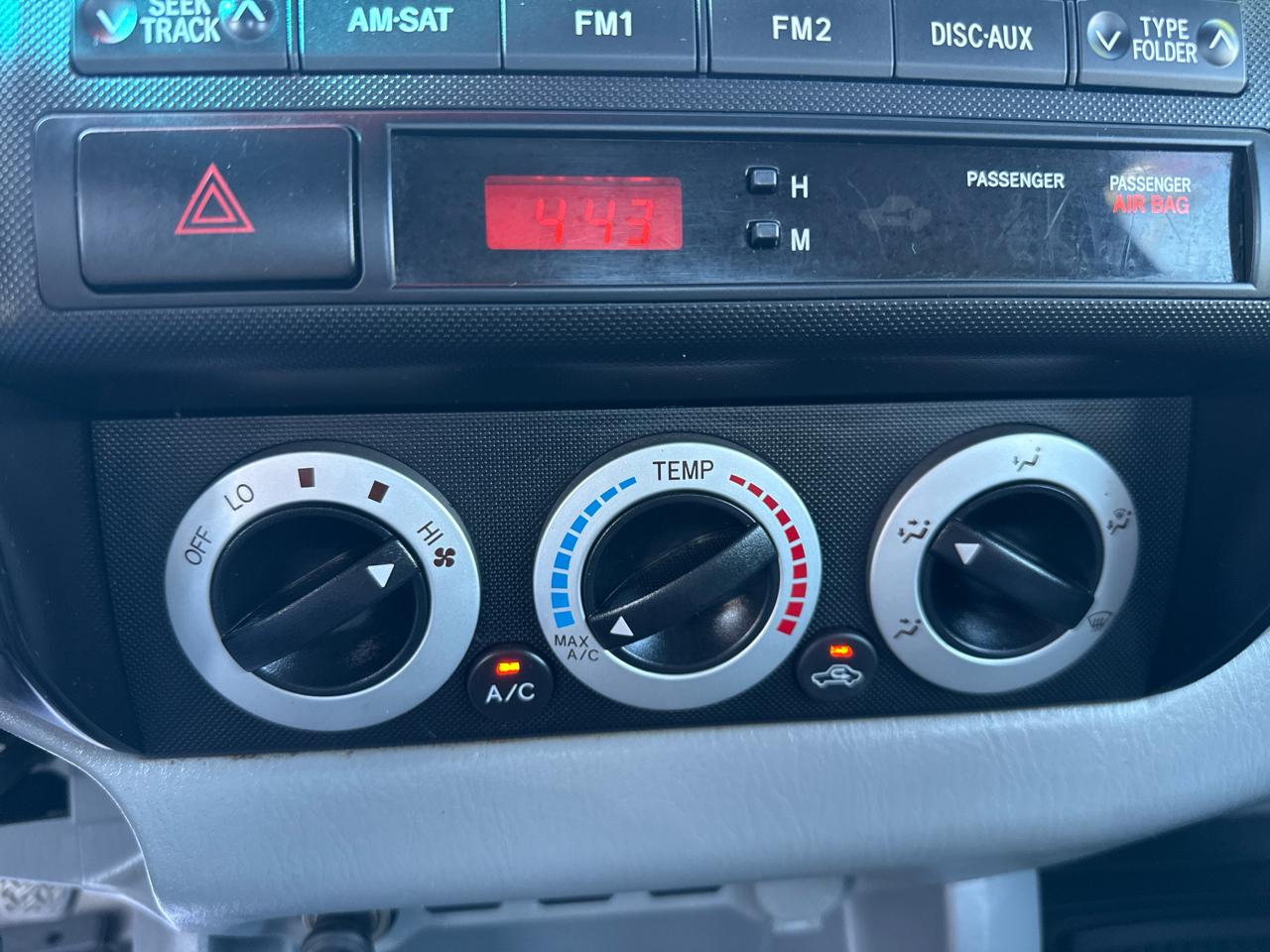 Toyota Tacoma 4WD Reg I4 MT (Natl) 2010