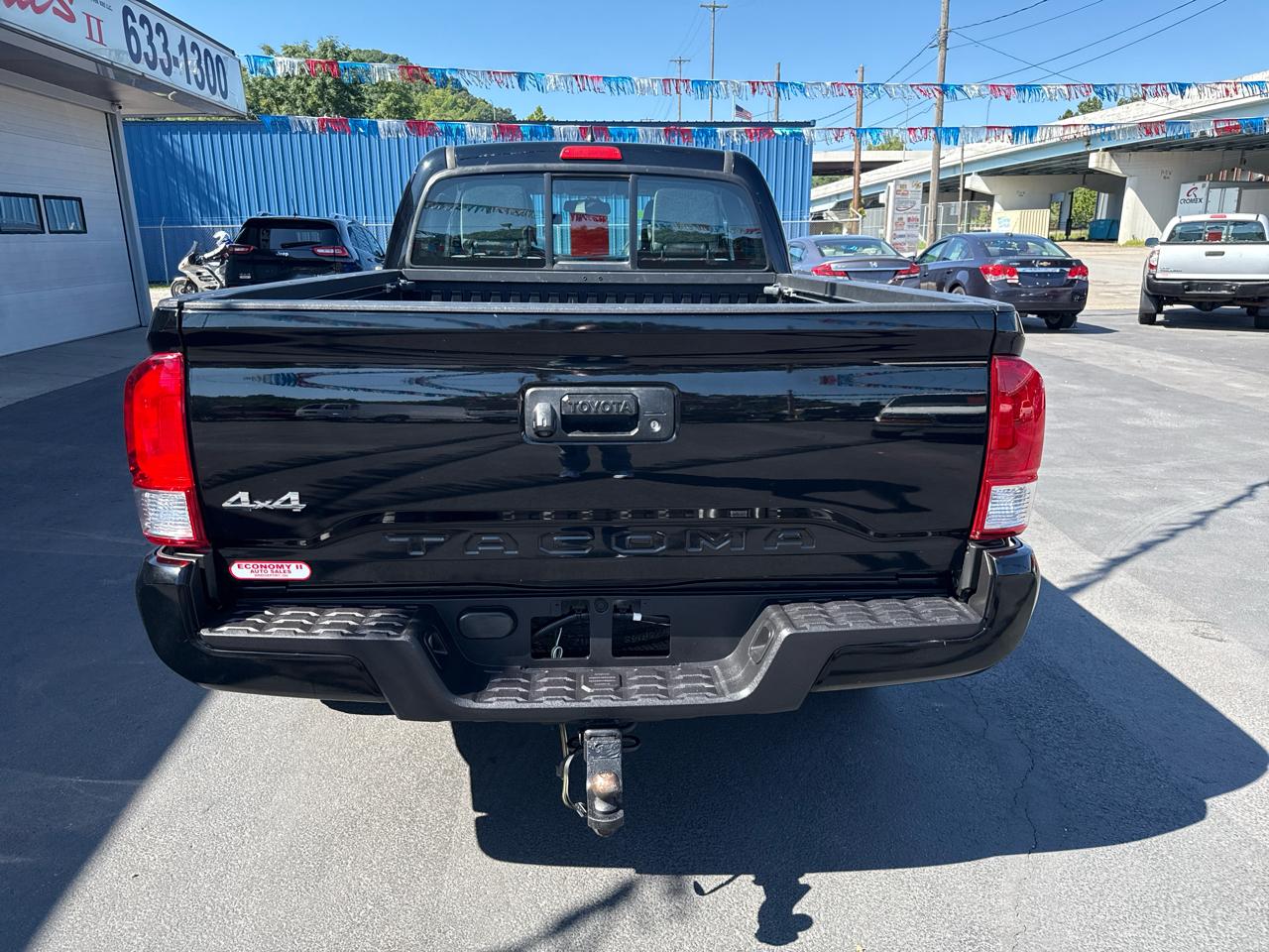 Toyota Tacoma SR5 Access Cab 6' Bed I4 4x4 AT (Natl) 2017