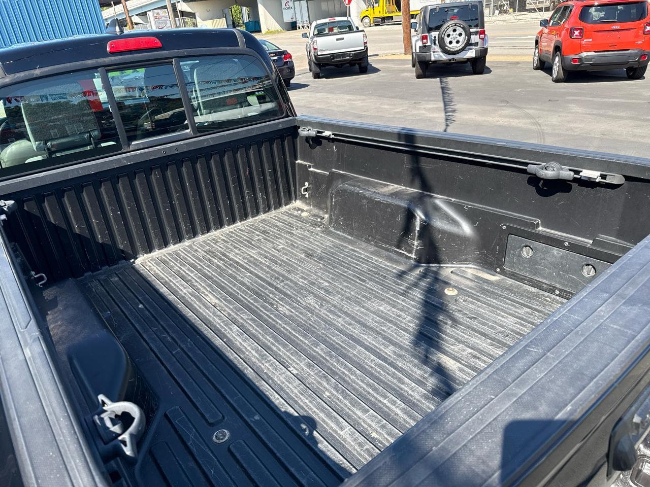 Toyota Tacoma SR5 Access Cab 6' Bed I4 4x4 AT (Natl) 2017