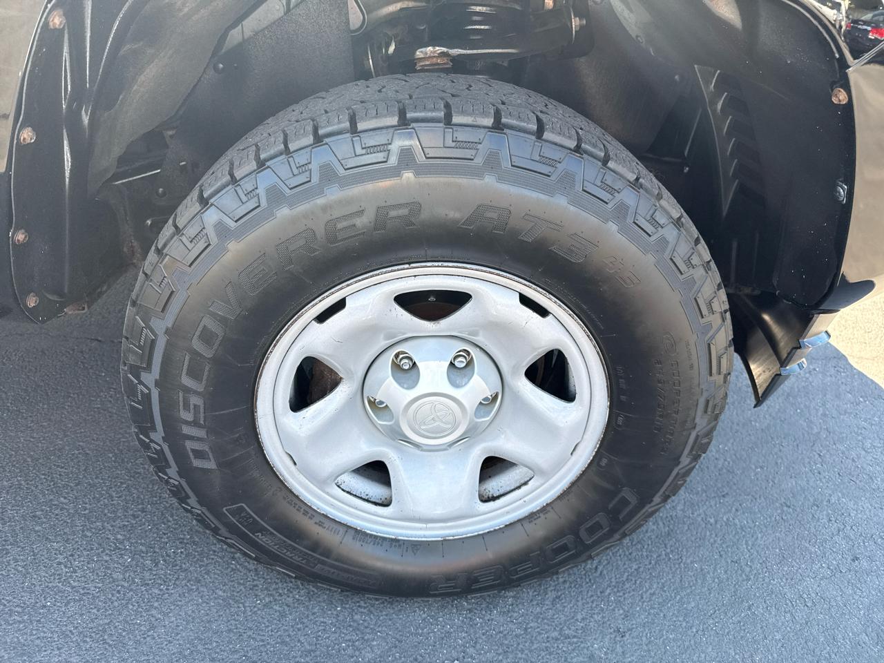 Toyota Tacoma SR5 Access Cab 6' Bed I4 4x4 AT (Natl) 2017