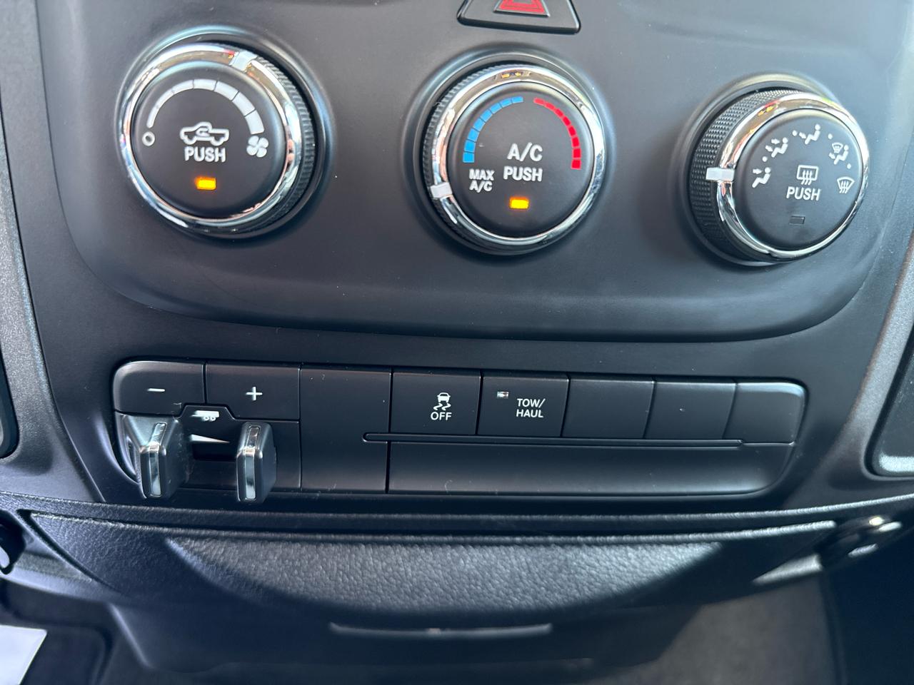 RAM 1500 2WD Reg Cab 120.5" Tradesman 2014