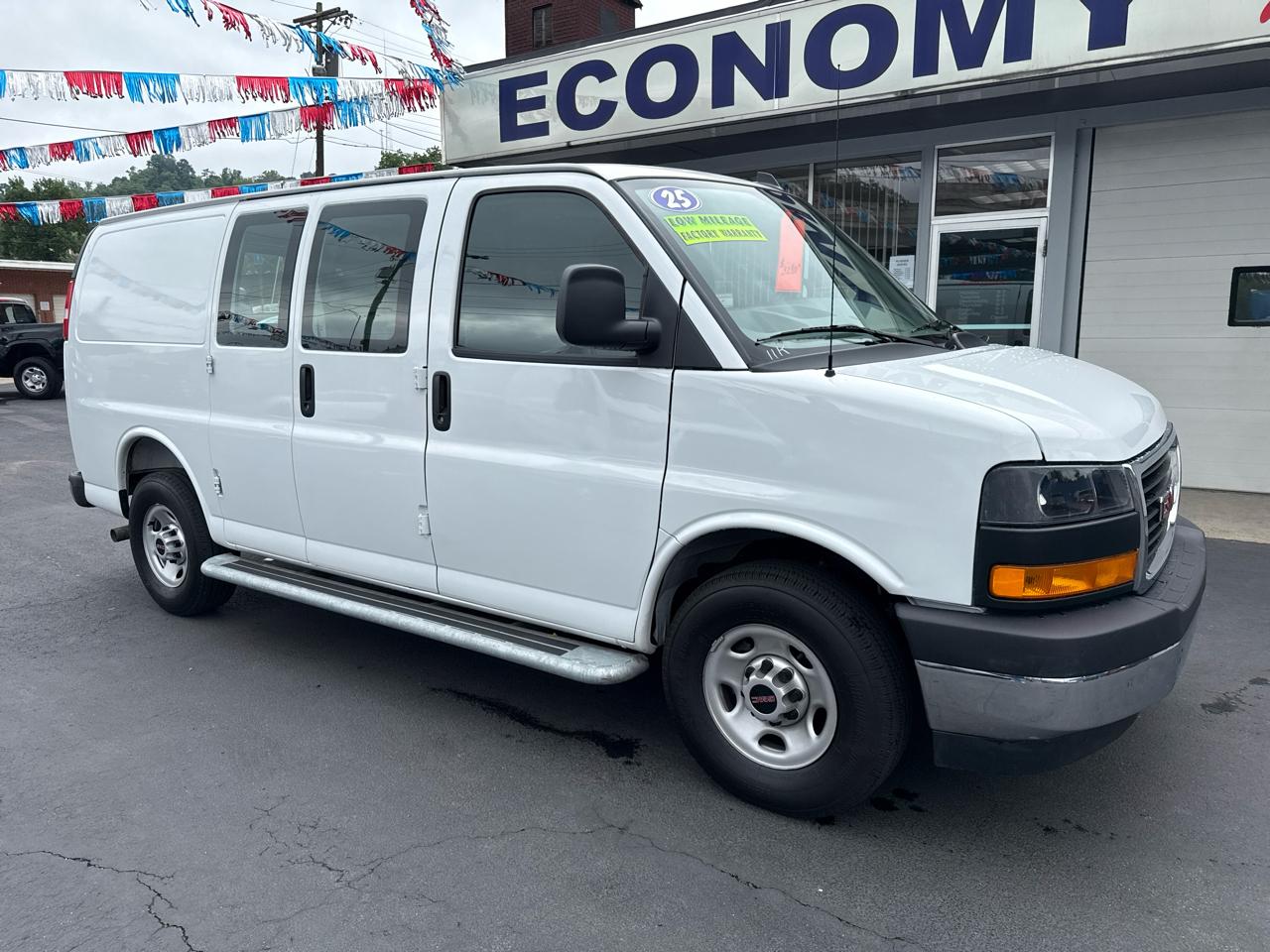2025 GMC Savana Cargo Van RWD 2500 135"