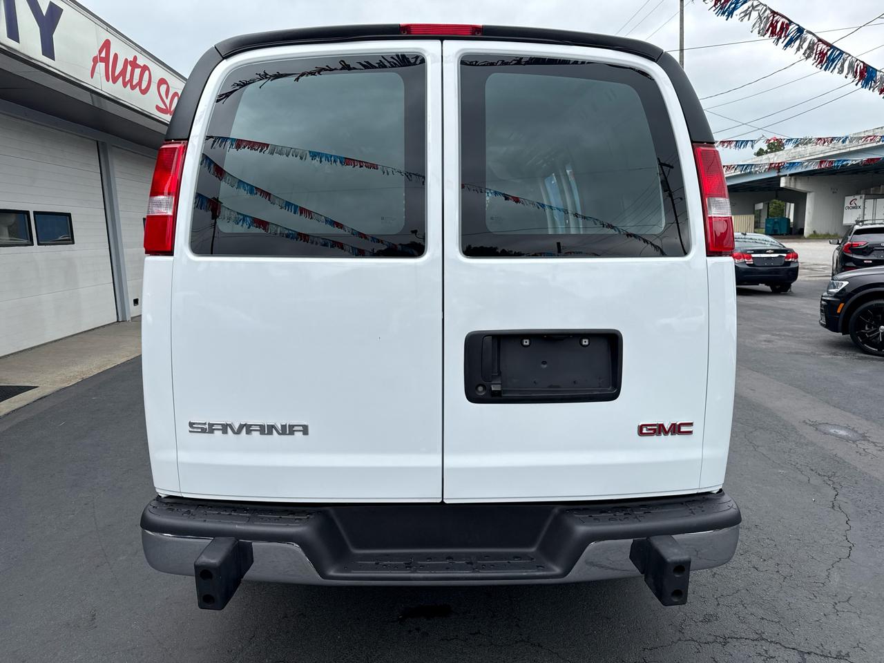 GMC Savana Cargo Van RWD 2500 135" 2025