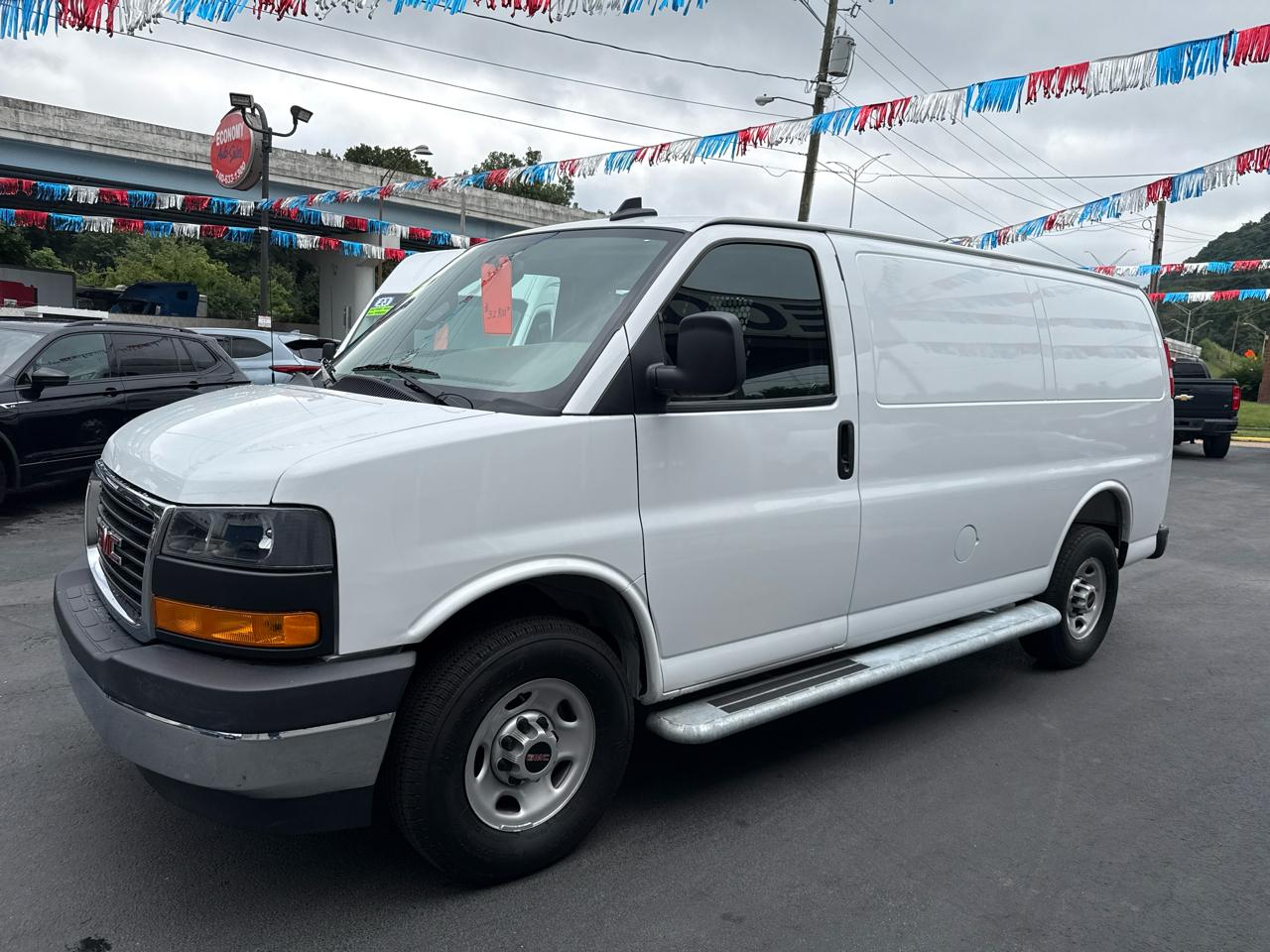 GMC Savana Cargo Van RWD 2500 135" 2025