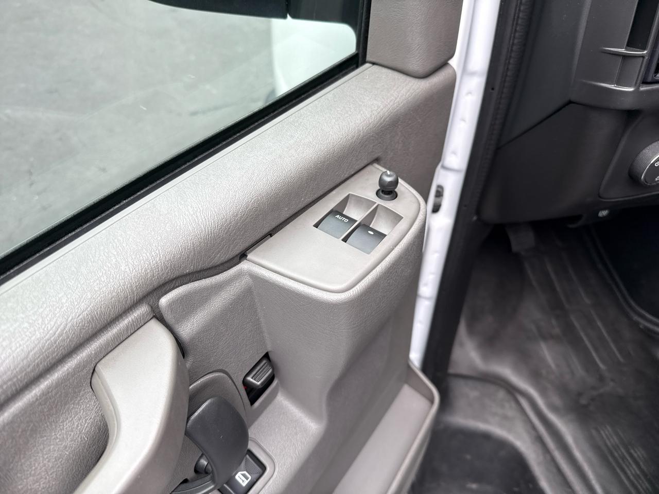 GMC Savana Cargo Van RWD 2500 135" 2025