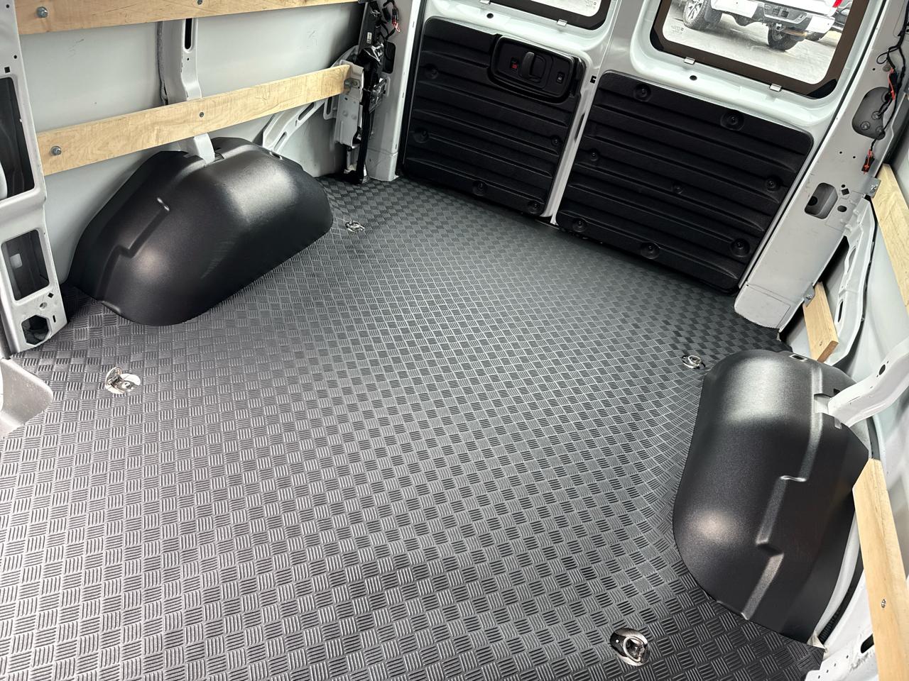 GMC Savana Cargo Van RWD 2500 135" 2025