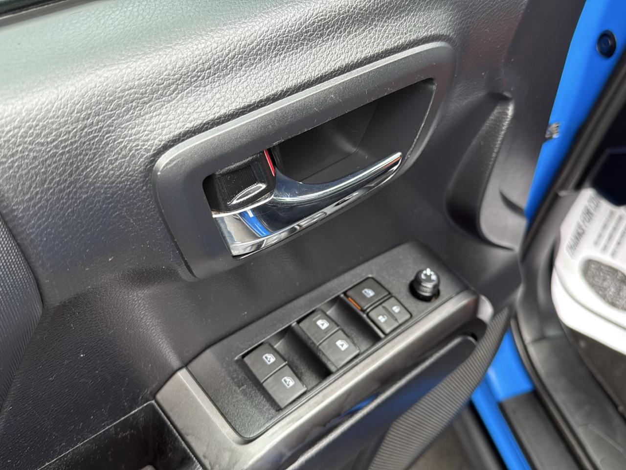 Toyota Tacoma 4WD TRD Off Road Double Cab 5' Bed V6 AT (Natl) 2019