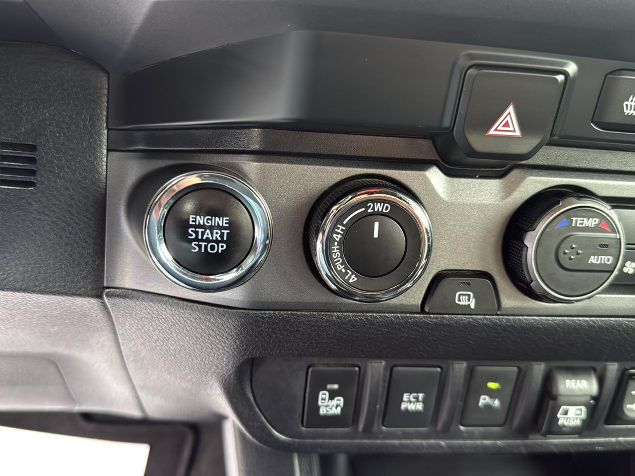 Toyota Tacoma 4WD TRD Off Road Double Cab 5' Bed V6 AT (Natl) 2019