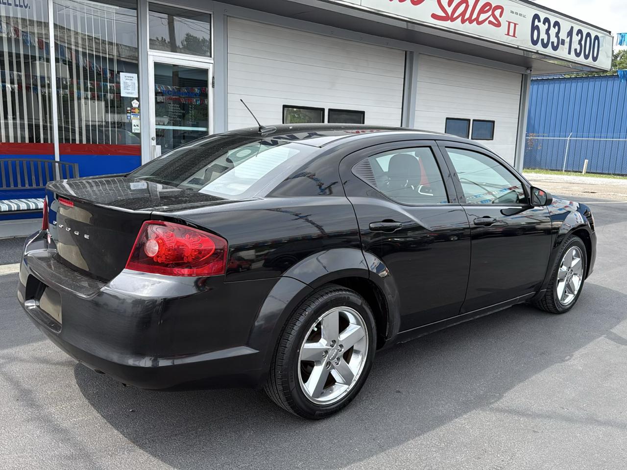 Dodge Avenger 4dr Sdn SE 2012