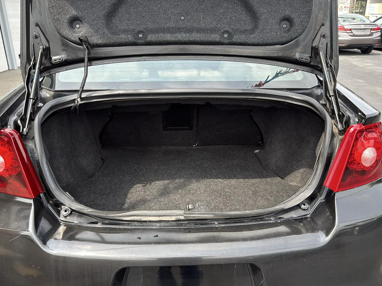 Dodge Avenger 4dr Sdn SE 2012