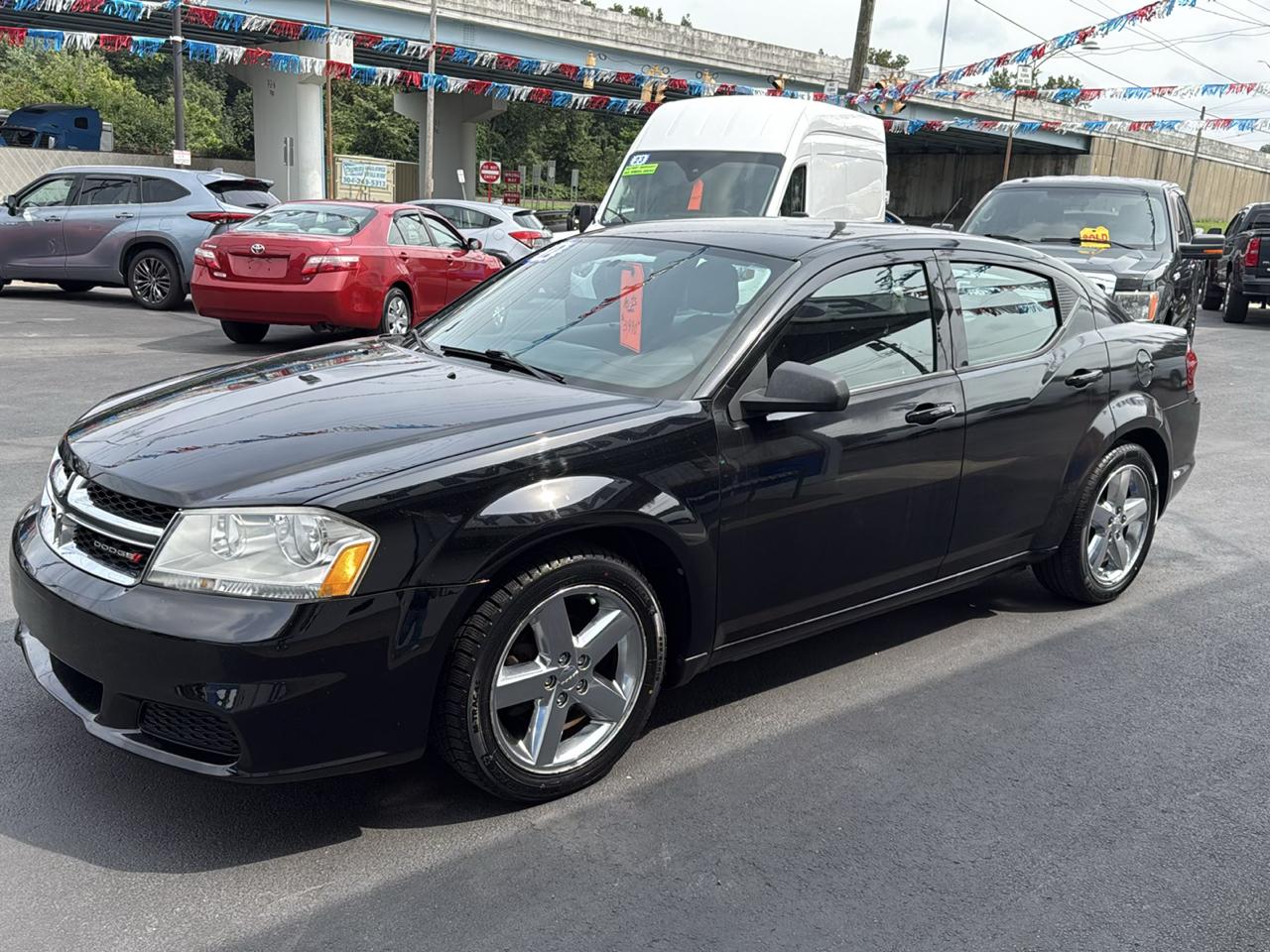 Dodge Avenger 4dr Sdn SE 2012