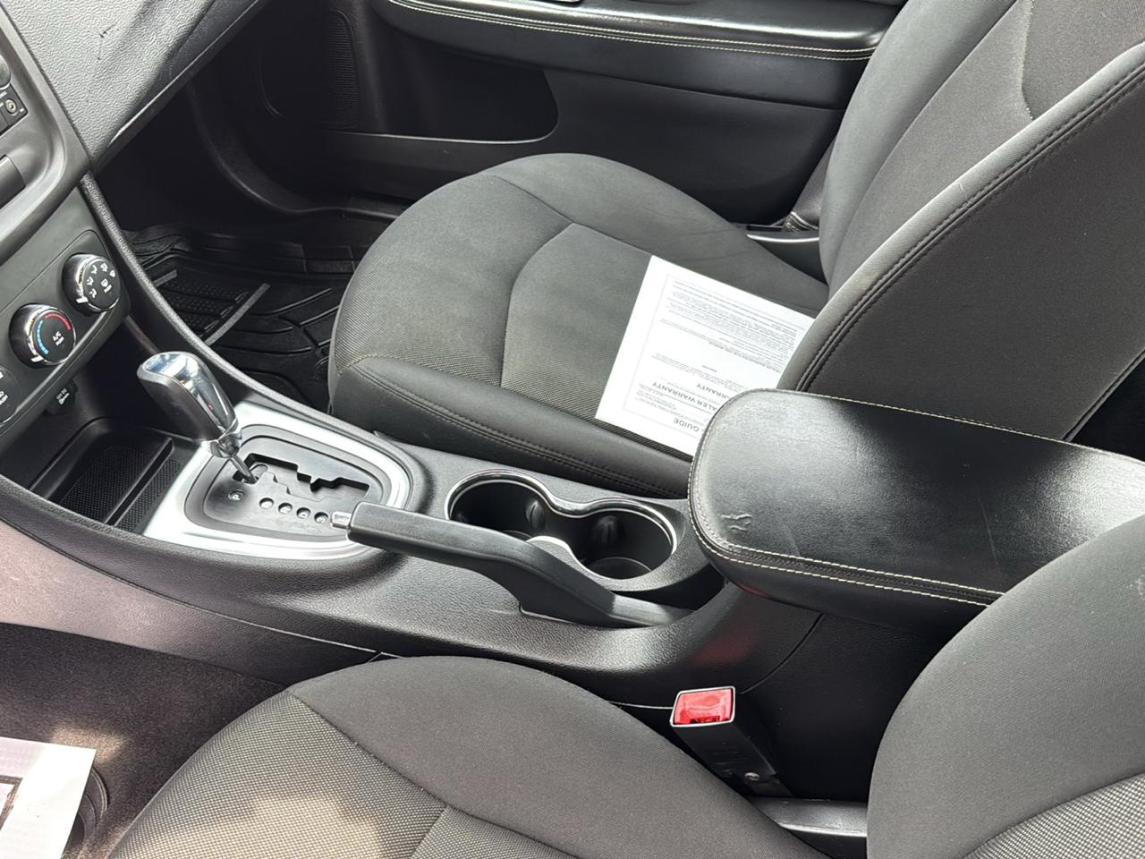 Dodge Avenger 4dr Sdn SE 2012