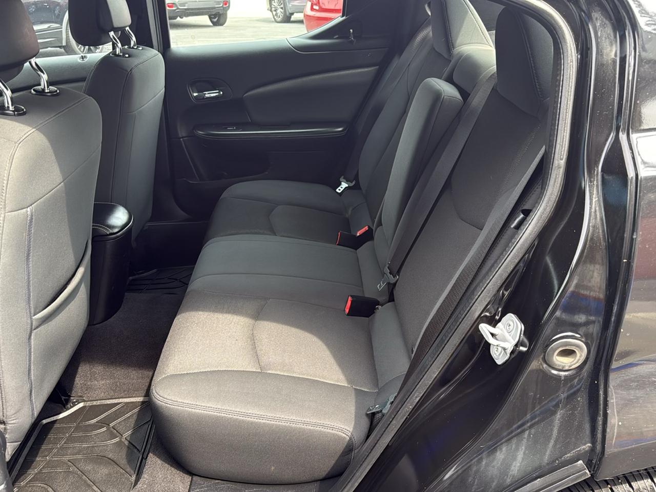 Dodge Avenger 4dr Sdn SE 2012