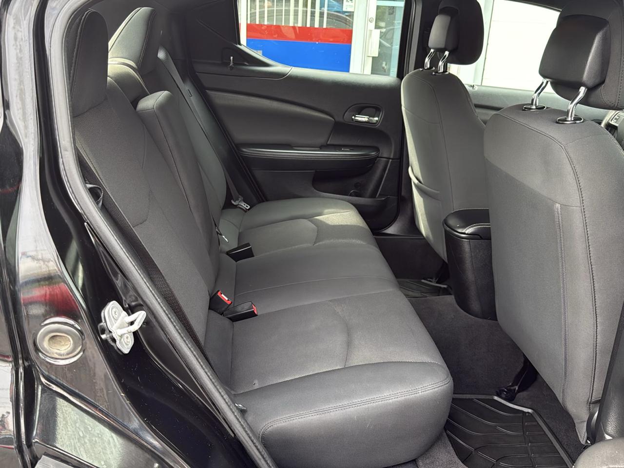Dodge Avenger 4dr Sdn SE 2012