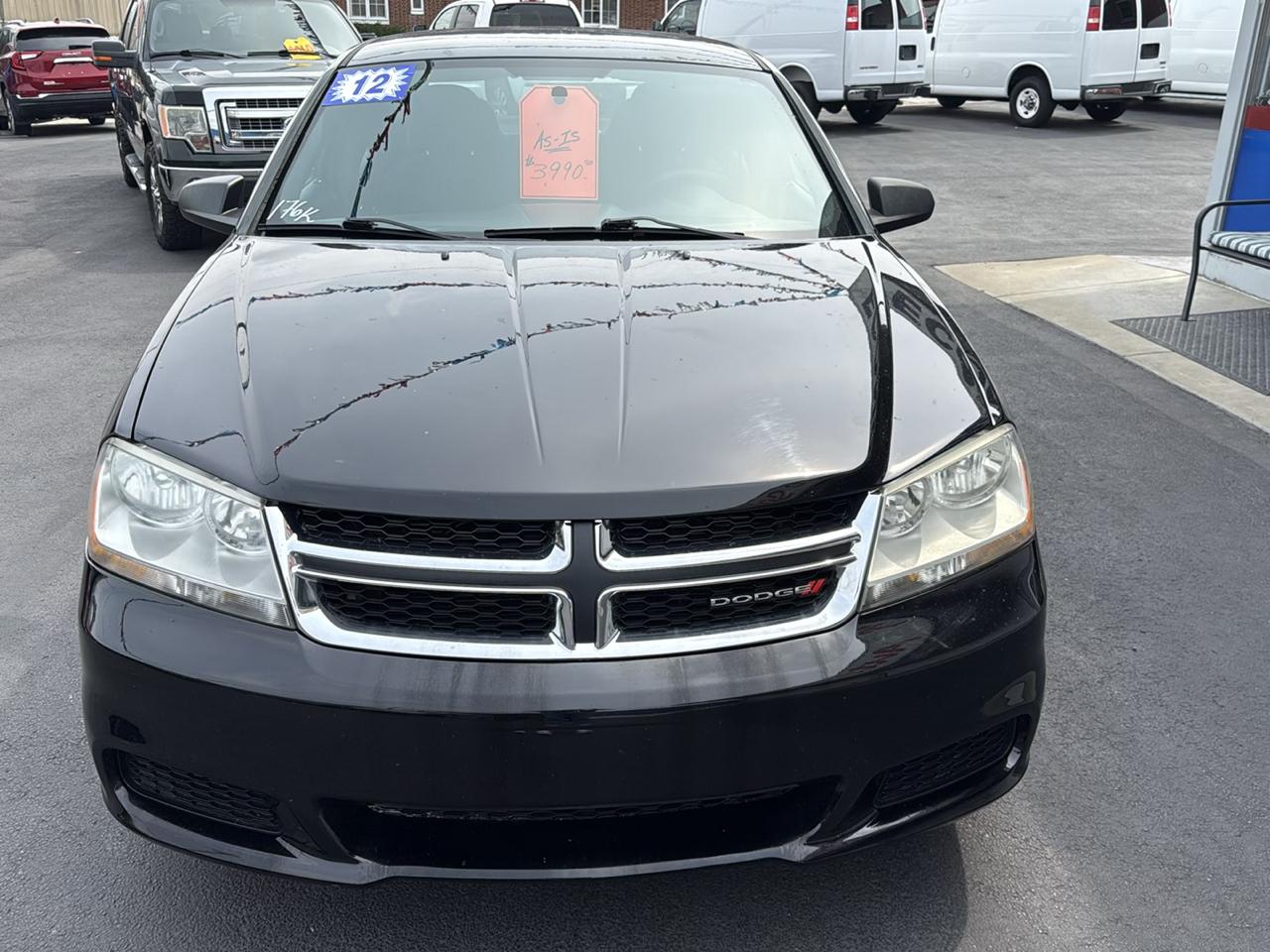Dodge Avenger 4dr Sdn SE 2012