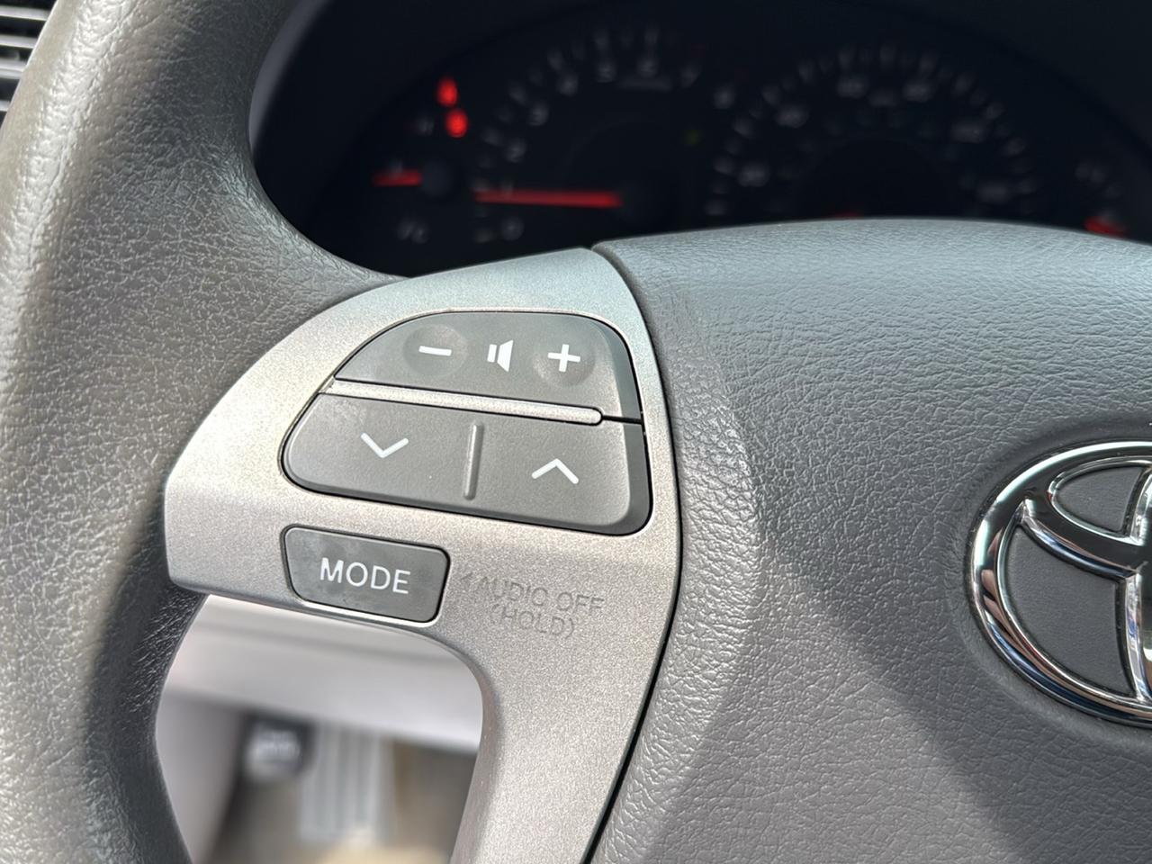 Toyota Camry 4dr Sdn I4 Auto XLE (Natl) 2007