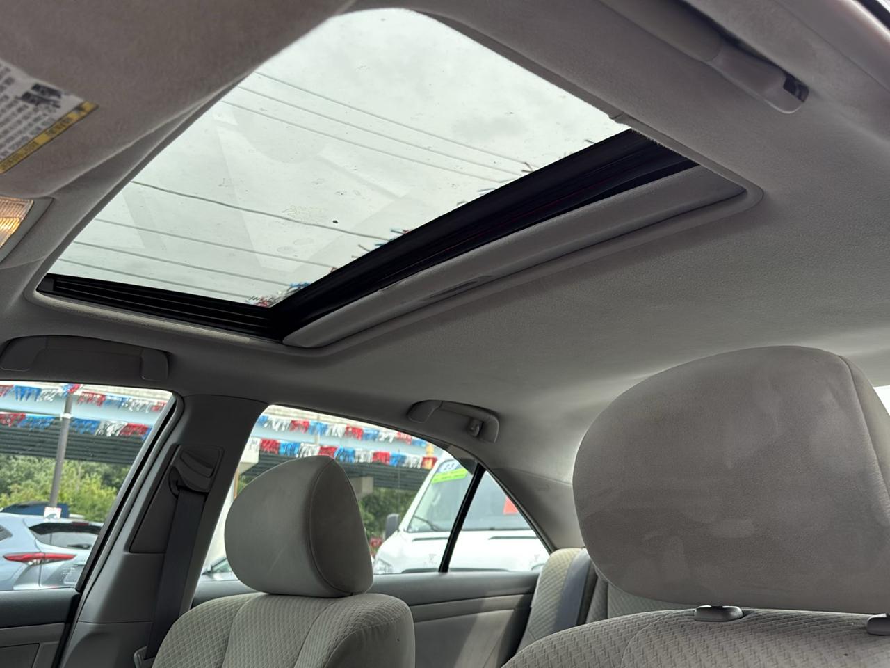 Toyota Camry 4dr Sdn I4 Auto XLE (Natl) 2007