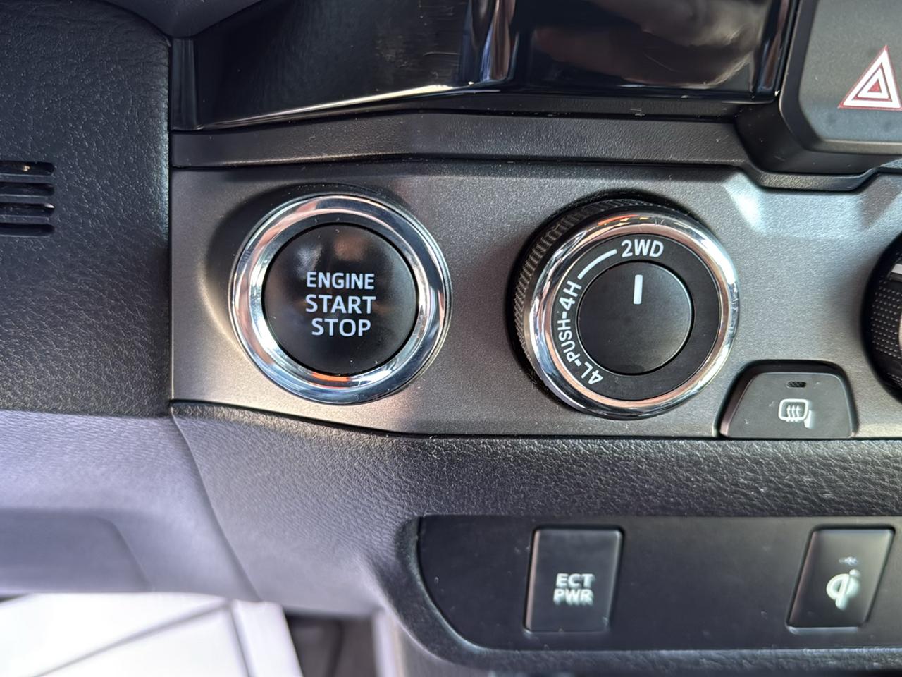 Toyota Tacoma 4WD Double Cab V6 MT TRD Off Road (Natl) 2016