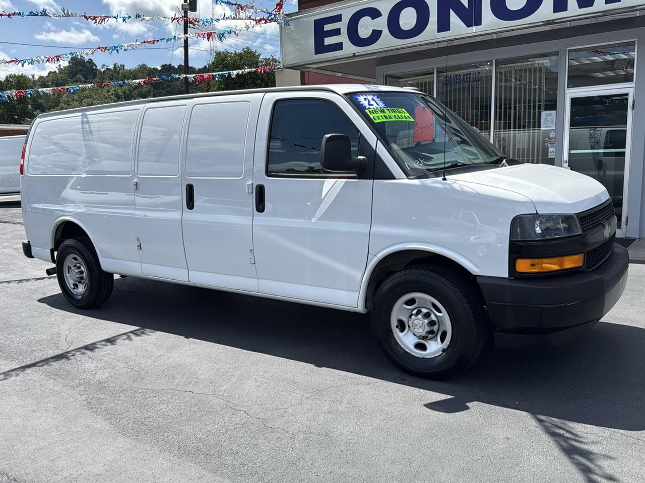 2021 Chevrolet Express Cargo Van RWD 2500 155"