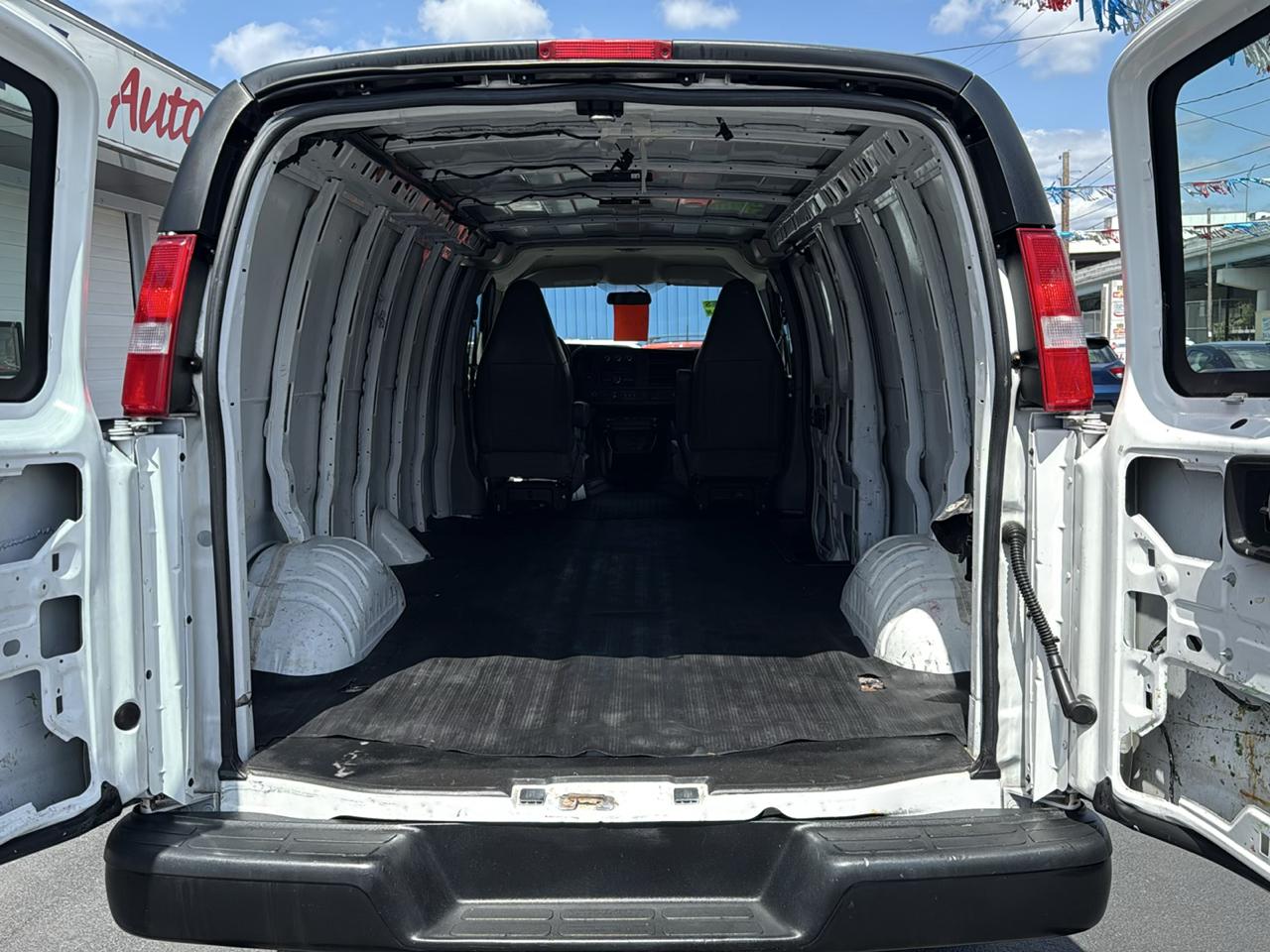 Chevrolet Express Cargo Van RWD 2500 155" 2021