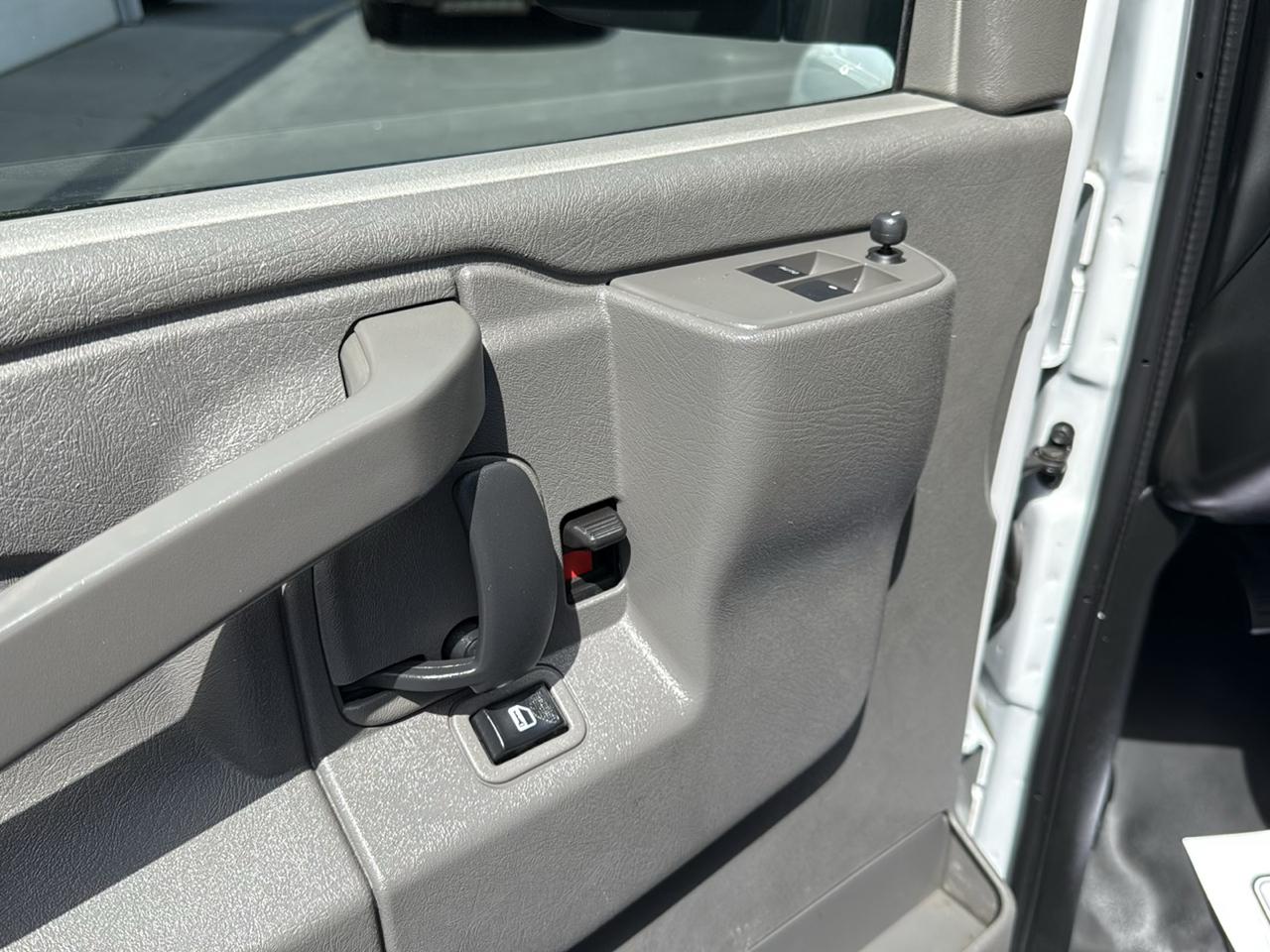 Chevrolet Express Cargo Van RWD 2500 155" 2021