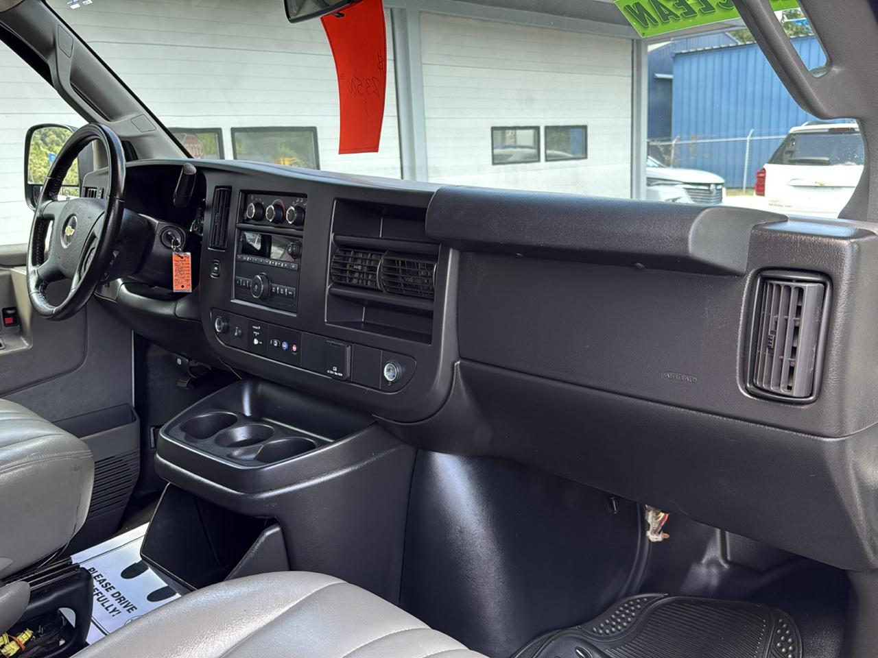 Chevrolet Express Cargo Van RWD 2500 155" 2021