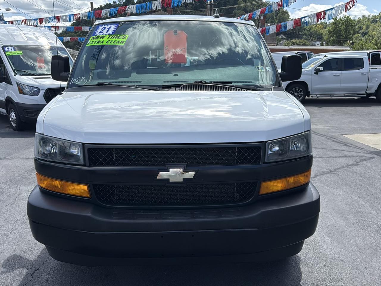 Chevrolet Express Cargo Van RWD 2500 155" 2021
