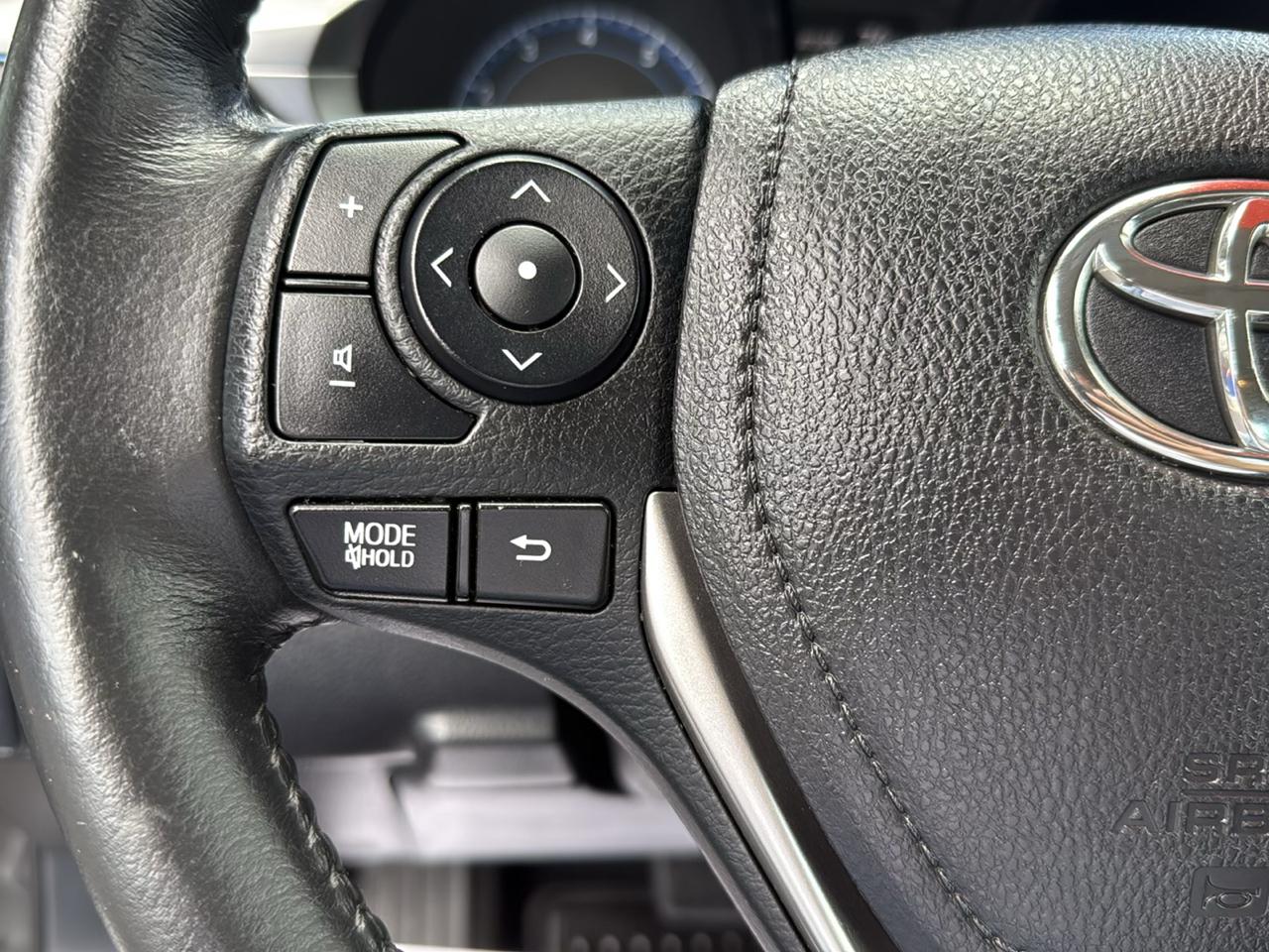 Toyota Corolla 4dr Sdn CVT LE Premium (Natl) 2015